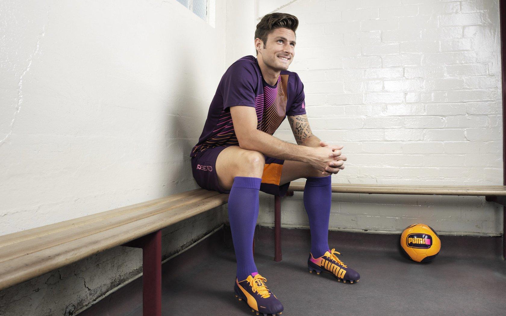 新疆飞虎遭遇争议判罚，孔德昕7分钟恶犯成转折点，总决赛悬念陡增